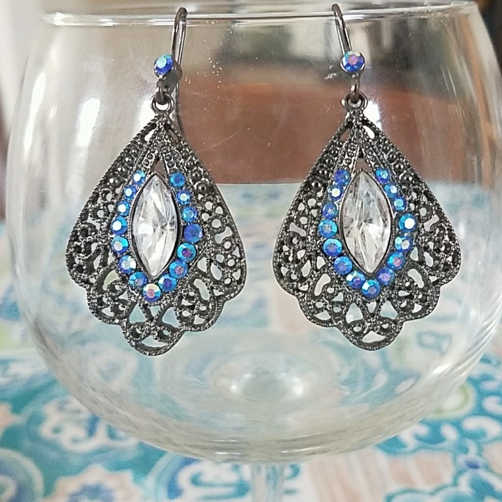 EUC Whimsical metal and blue crystal earrings